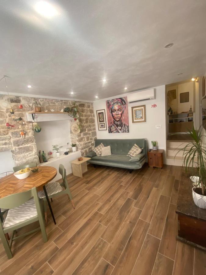Apartman Oleandar Kaštela Εξωτερικό φωτογραφία
