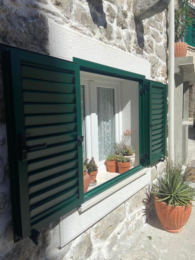 Apartman Oleandar Kaštela Εξωτερικό φωτογραφία