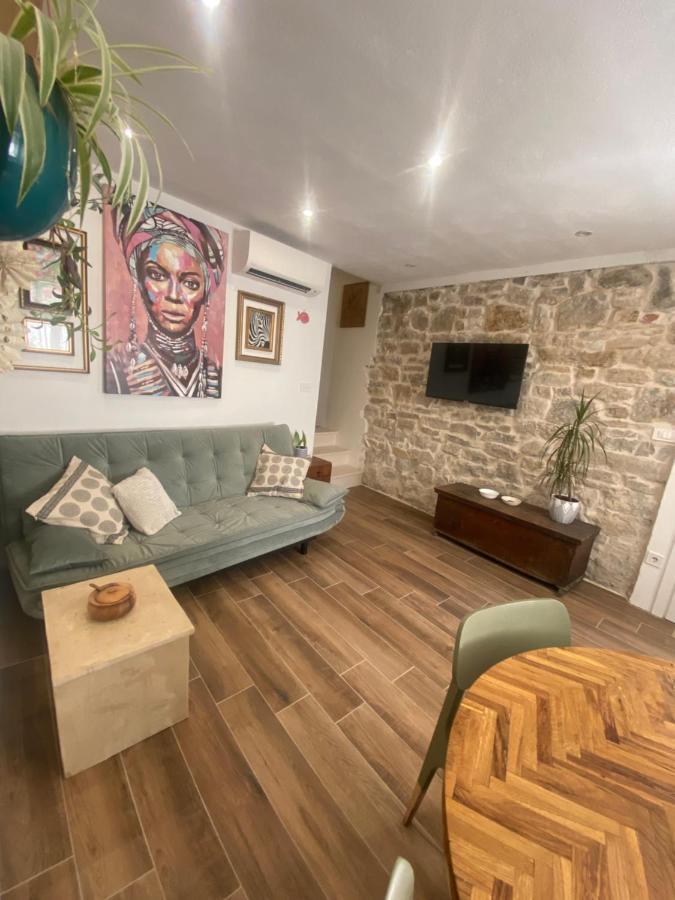 Apartman Oleandar Kaštela Εξωτερικό φωτογραφία